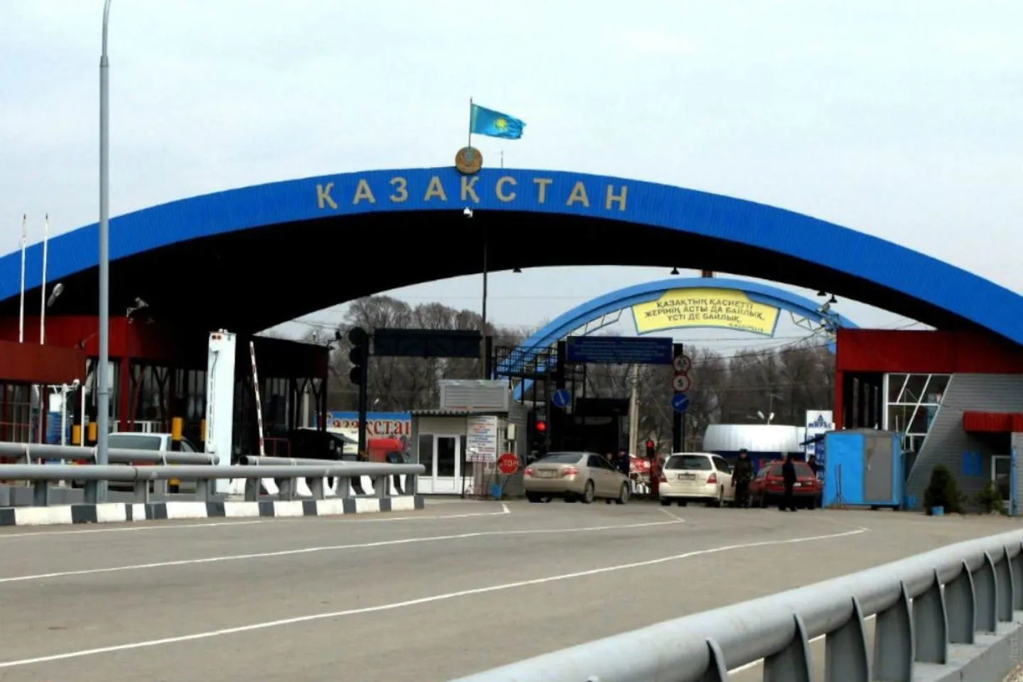 почти 3,5 тысячи нарушителей задержали за месяц пограничники казахстана