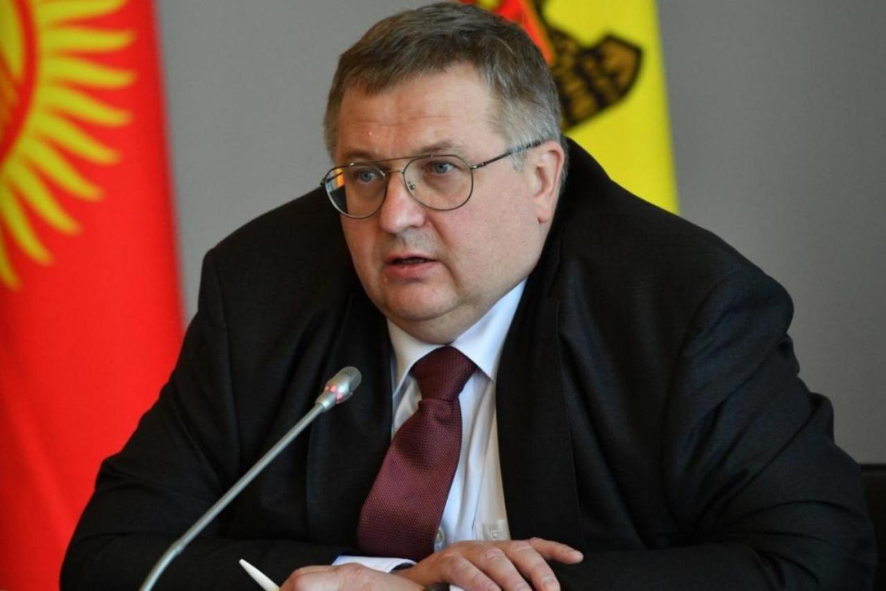 алексей оверчук призвал кыргызские компании активно внедрять ии «российской языковой модели»