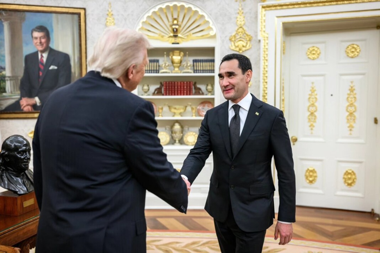 вашингтон меняет стратегию: военные самолеты сша захватили небо туркменистана