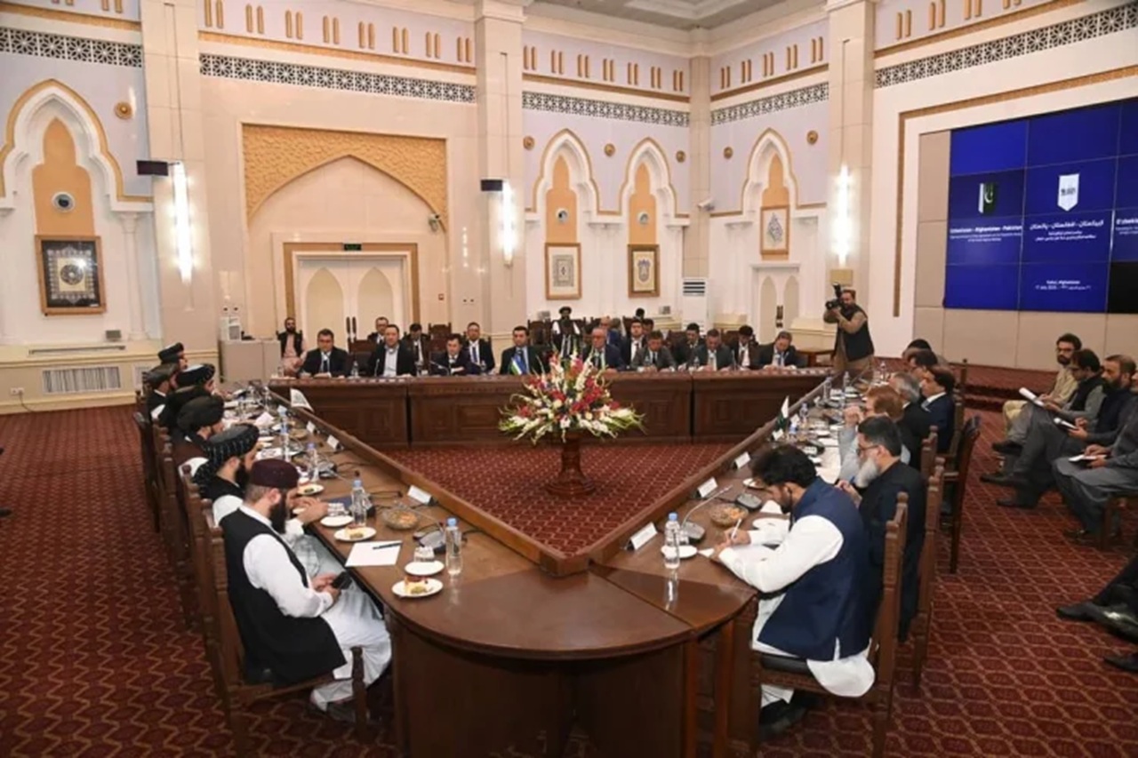 узбекистан, афганистан и пакистан договорились построить трансафганскую железную дорогу — подписано ключевое соглашение