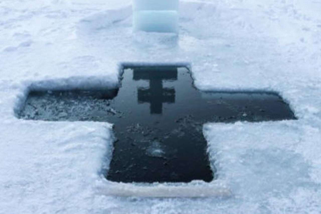 минздрав напомнил о мерах предосторожности во время крещенских купаний 19 января 2025