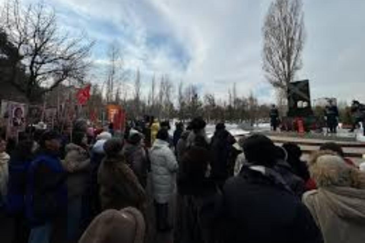 память героев блокадного ленинграда почтили в бишкеке