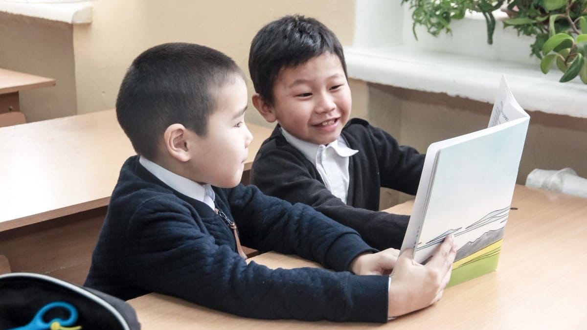 «Алтын Казык» в роли «золотой удавки» Запада для кыргызских детей