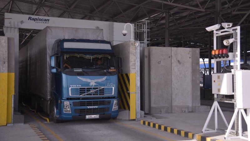 упростить грузоперевозки через границу с апреля 2024 планируют казахстан и узбекистан