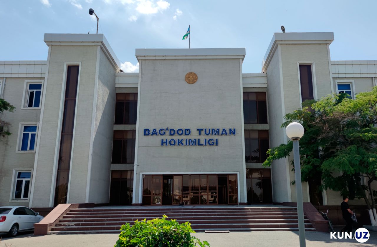 отправили в нокаут: в узбекистане чиновник избил директора колледжа за срыв подписки на газеты