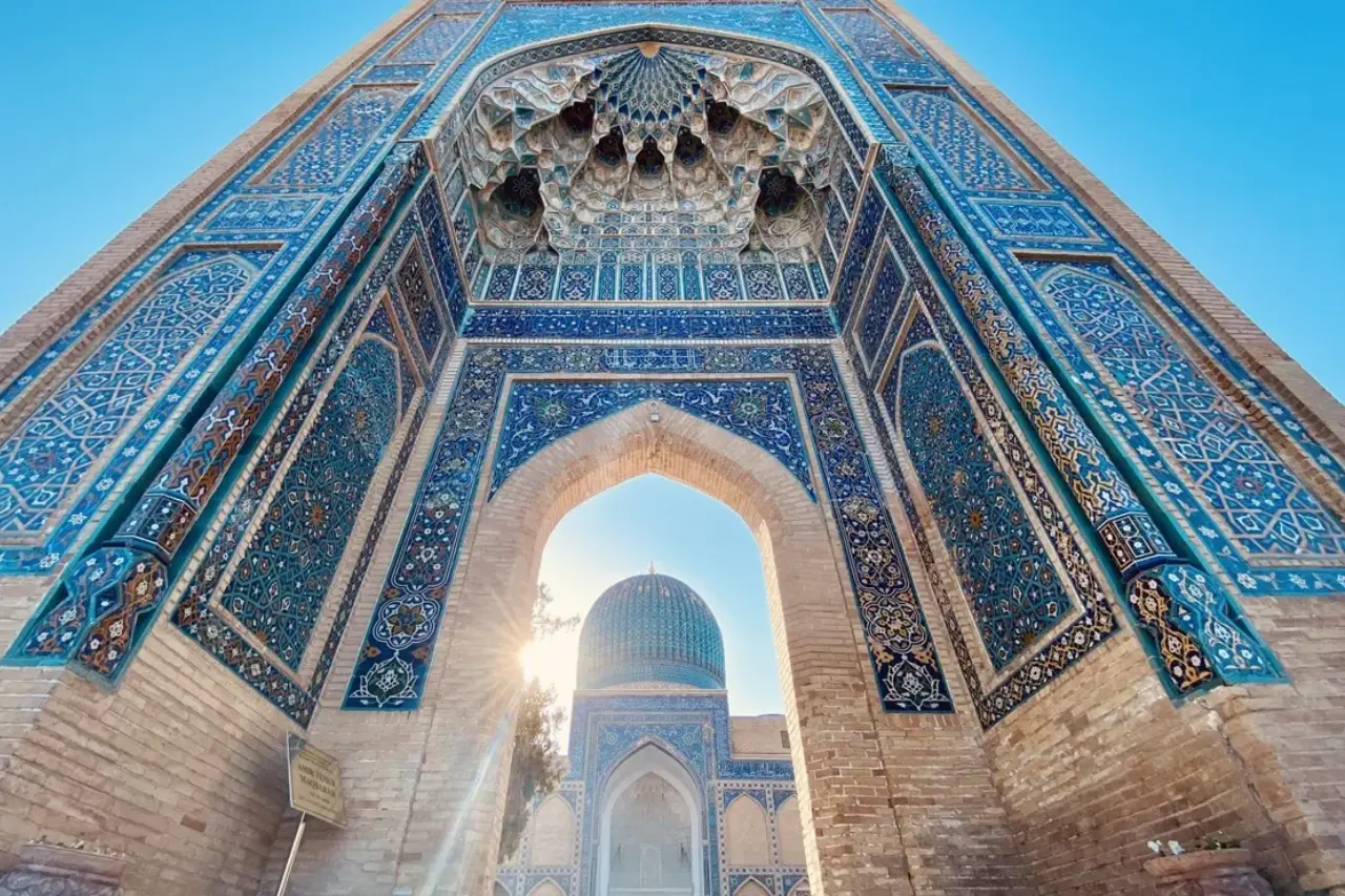 узбекистан стал одним из главных туристических направлений для россиян на майские праздники