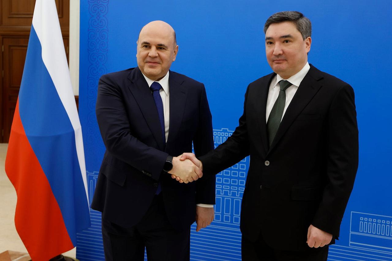 россия и казахстан укрепляют братские связи: мишустин и бектенов обсудили сотрудничество