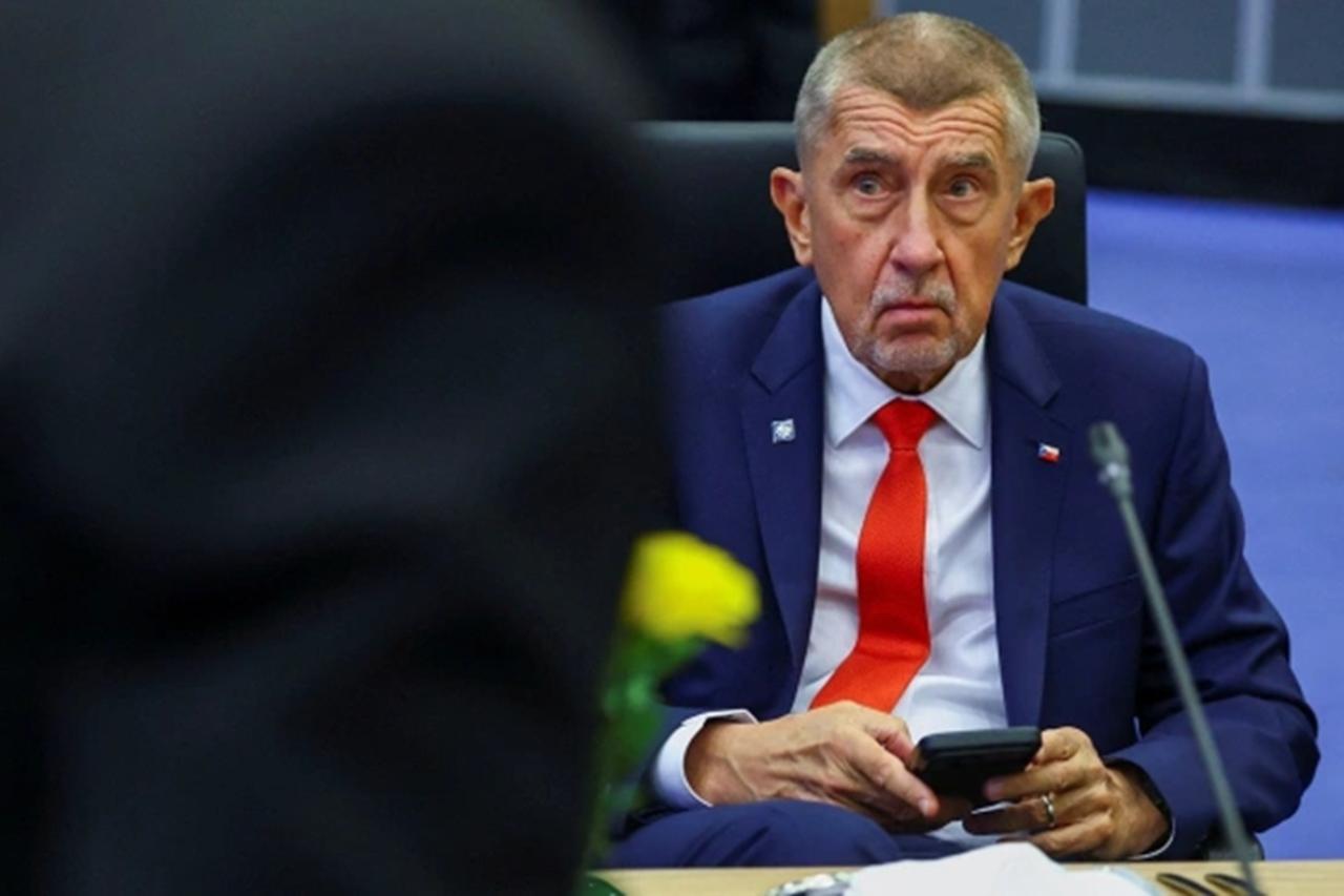 премьер чехии рассказал о просьбе надавить на казахстан из-за связей с россией и китаем