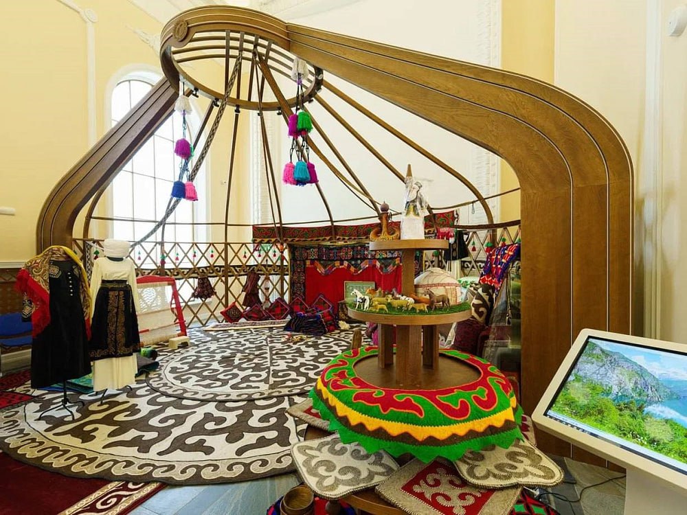 на вндх в москве открылся обновленный павильон кыргызской республики