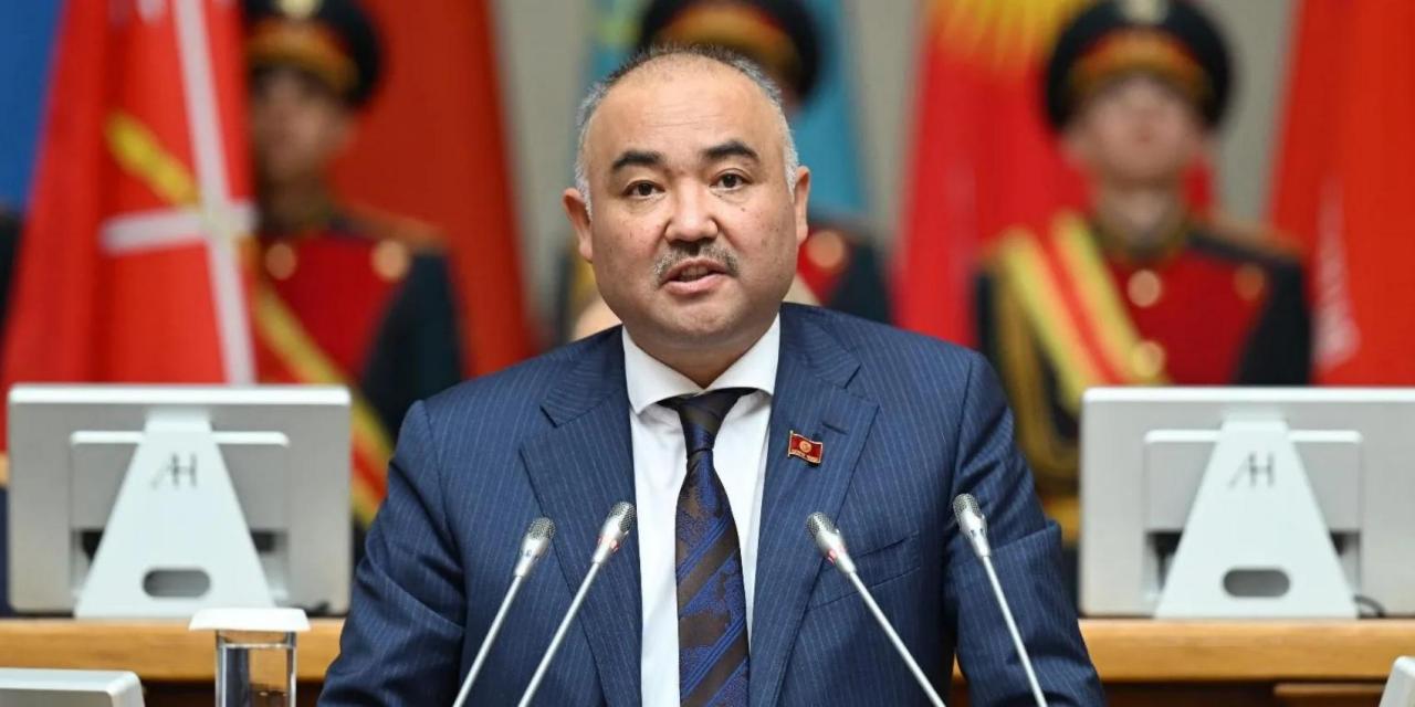 председатель кыргызского парламента добровольно ушел в отставку 
