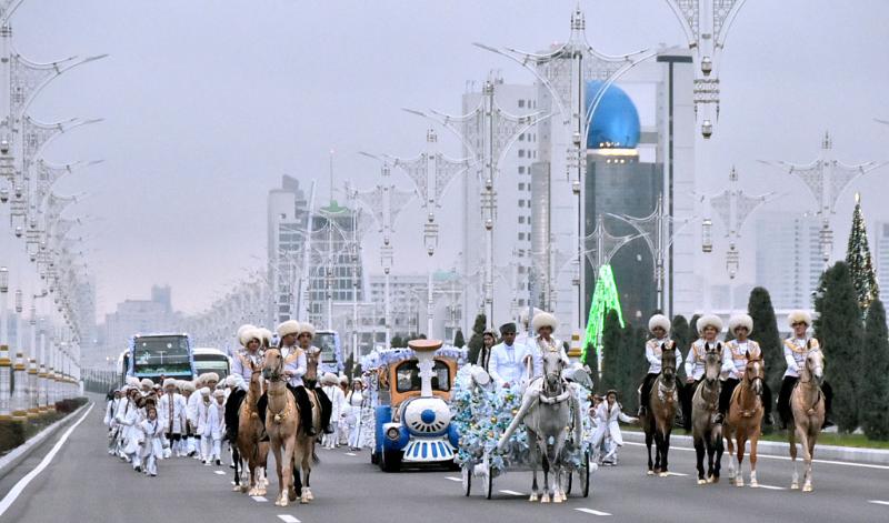 погода, в странах центральной азии, 23 декабря 2023 года: в ашхабаде +22, в бишкеке +11