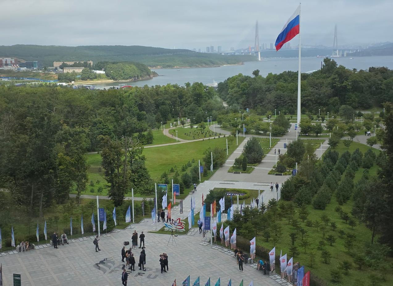 Россия и Индия на ВЭФ-2025: «несырьевое» взаимовыгодное сотрудничество на $100 миллиардов