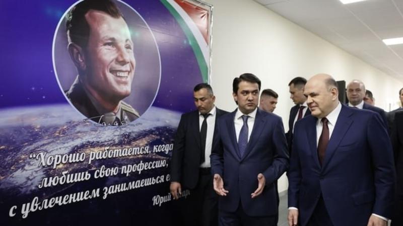 в таджикистане михаилу мишустину в русской школе показали «космическое меню»