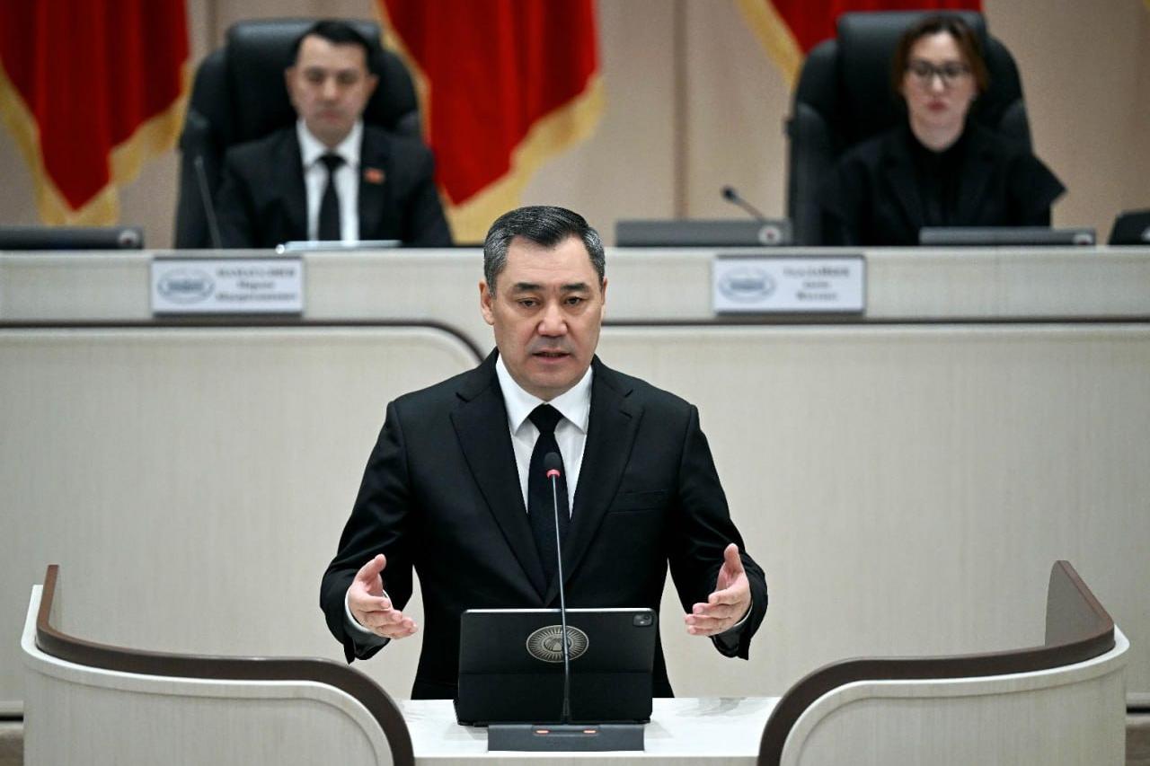 Железная рука Садыра: президент Кыргызстана объявил войну коррупции, кланам и бумажной волоките