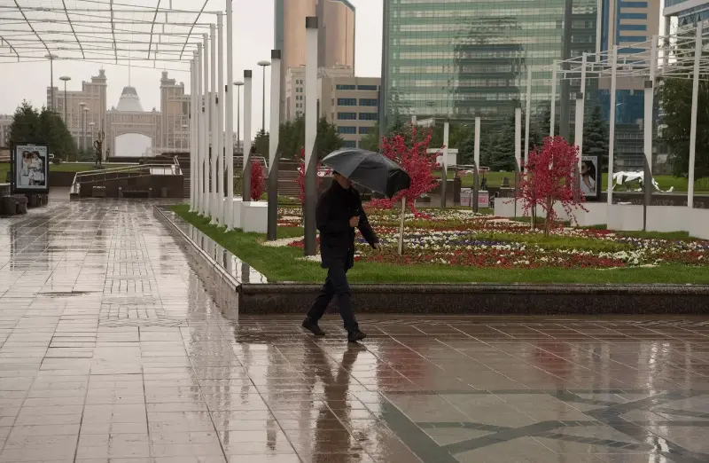 гроза с градом и ветер обрушатся на казахстан: погода на четверг, 9 мая 2024