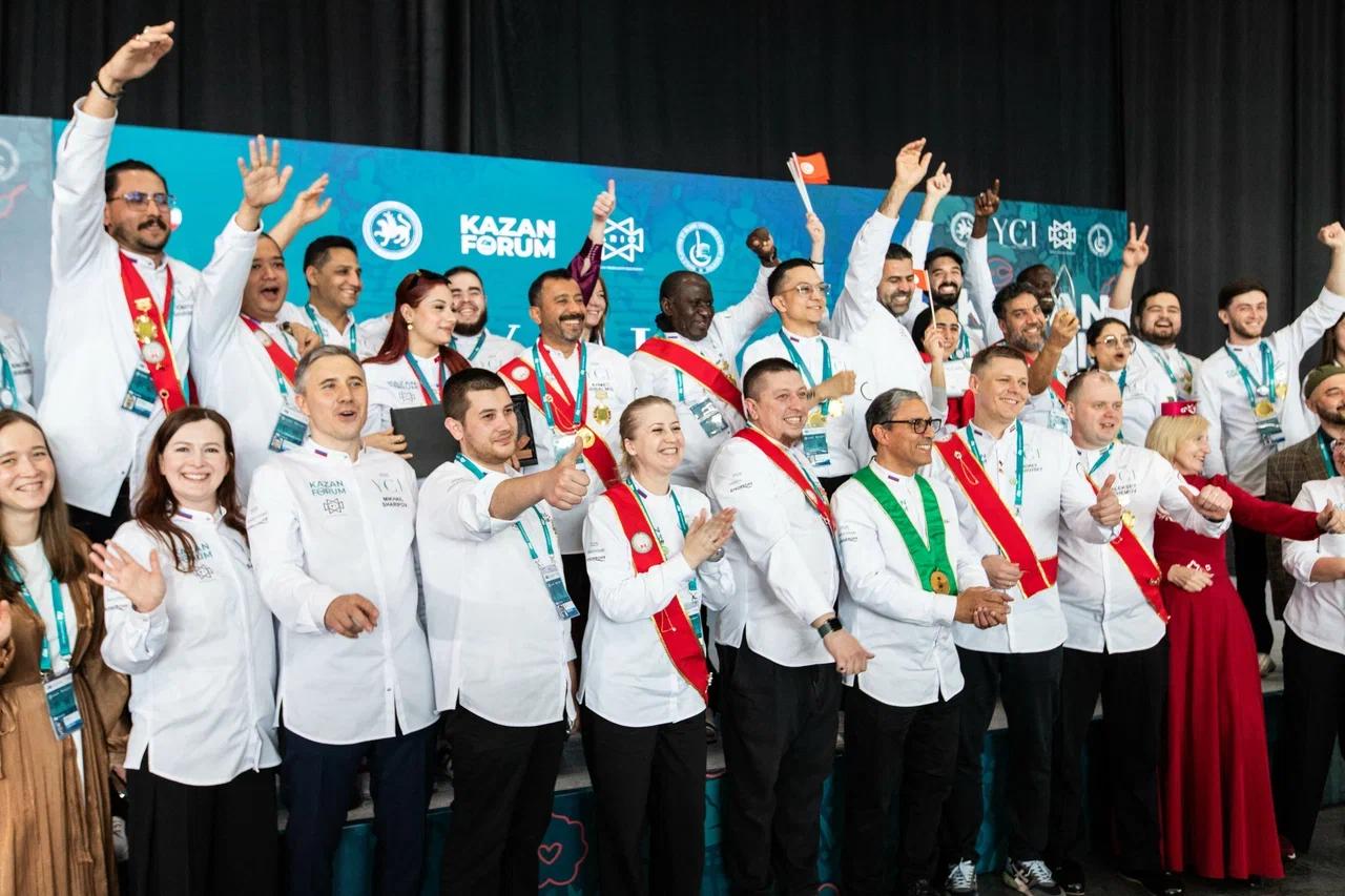 вкусная еда объединяет: лучшего повара из исламских стран назвали в россии на  kazanforum