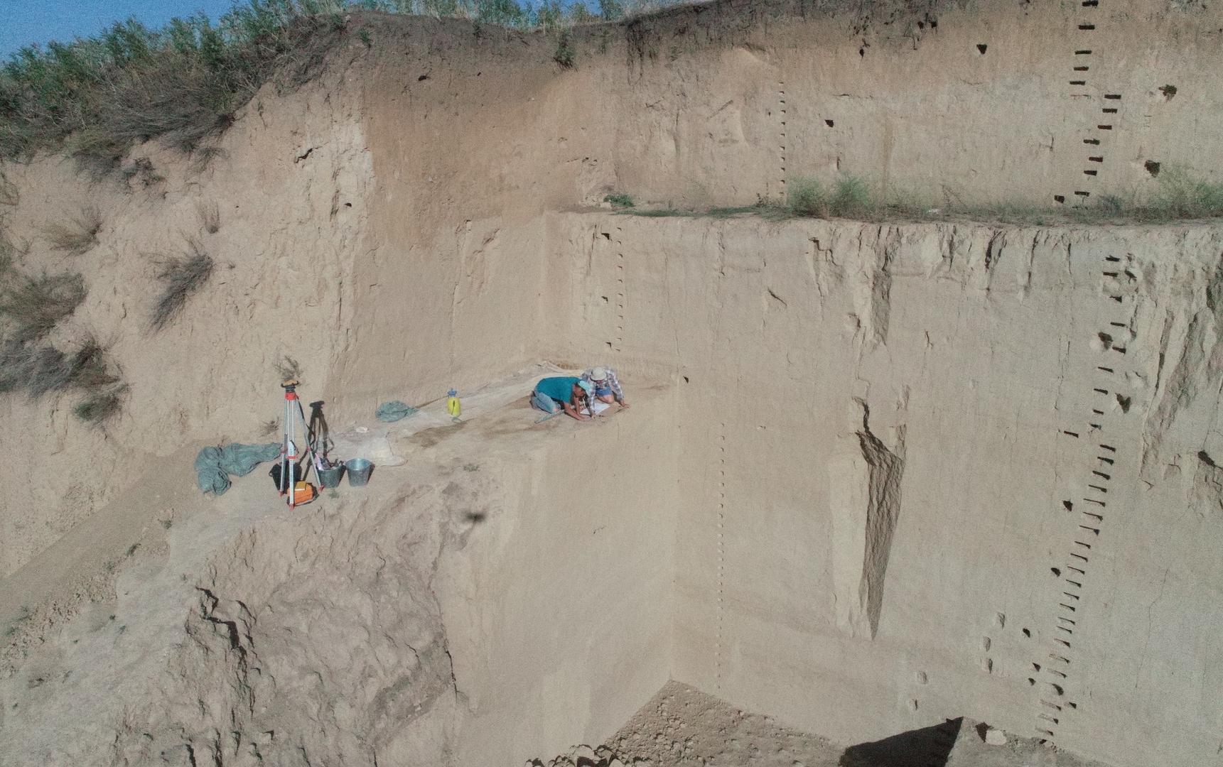 «стоянка рахат»: археологи обнаружили предметы быта первых жителей северного тянь-шаня