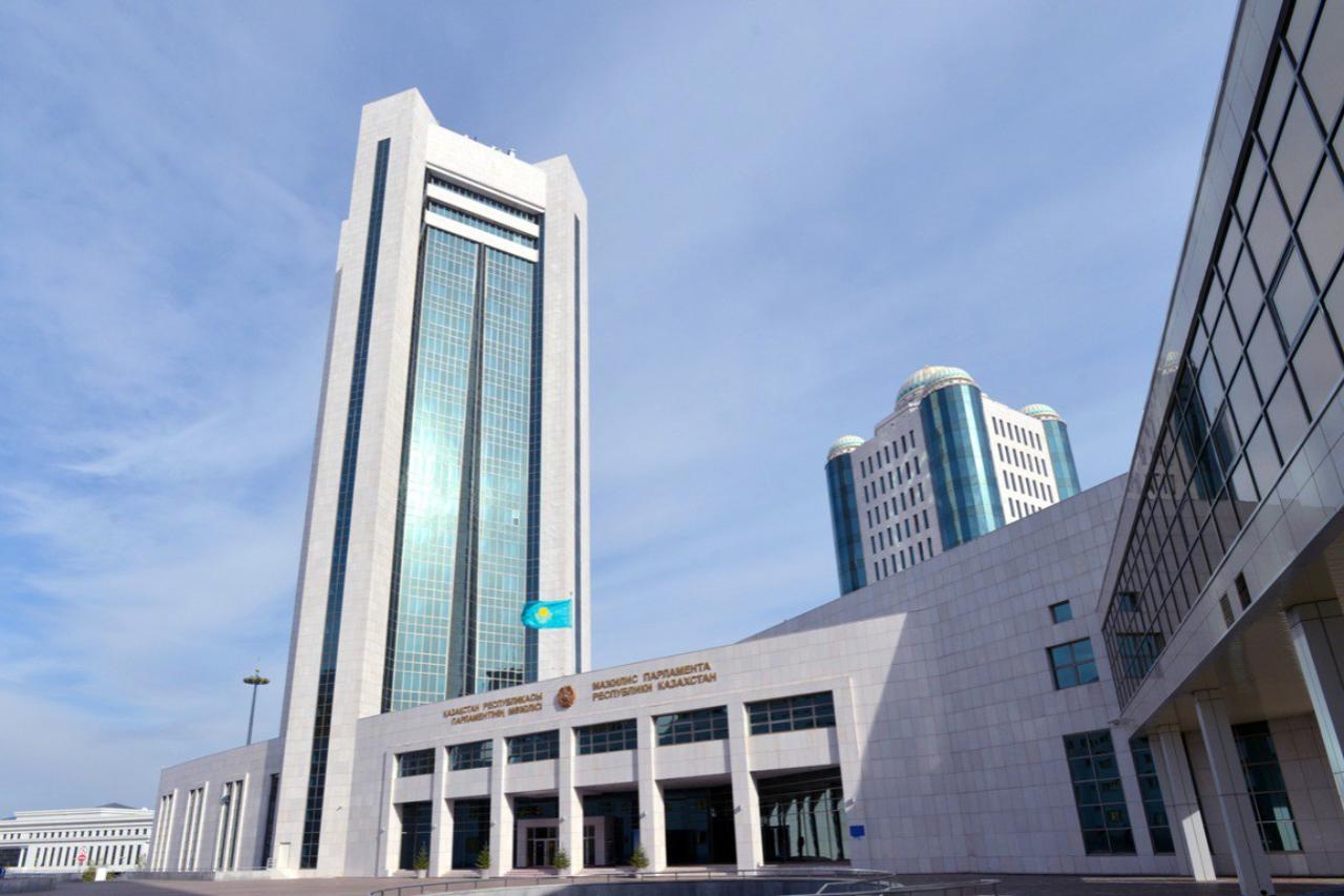 Шарипбек Амирбеков: Усиление парламента даст ему контрольную функцию, а это позволит контролировать бюджет