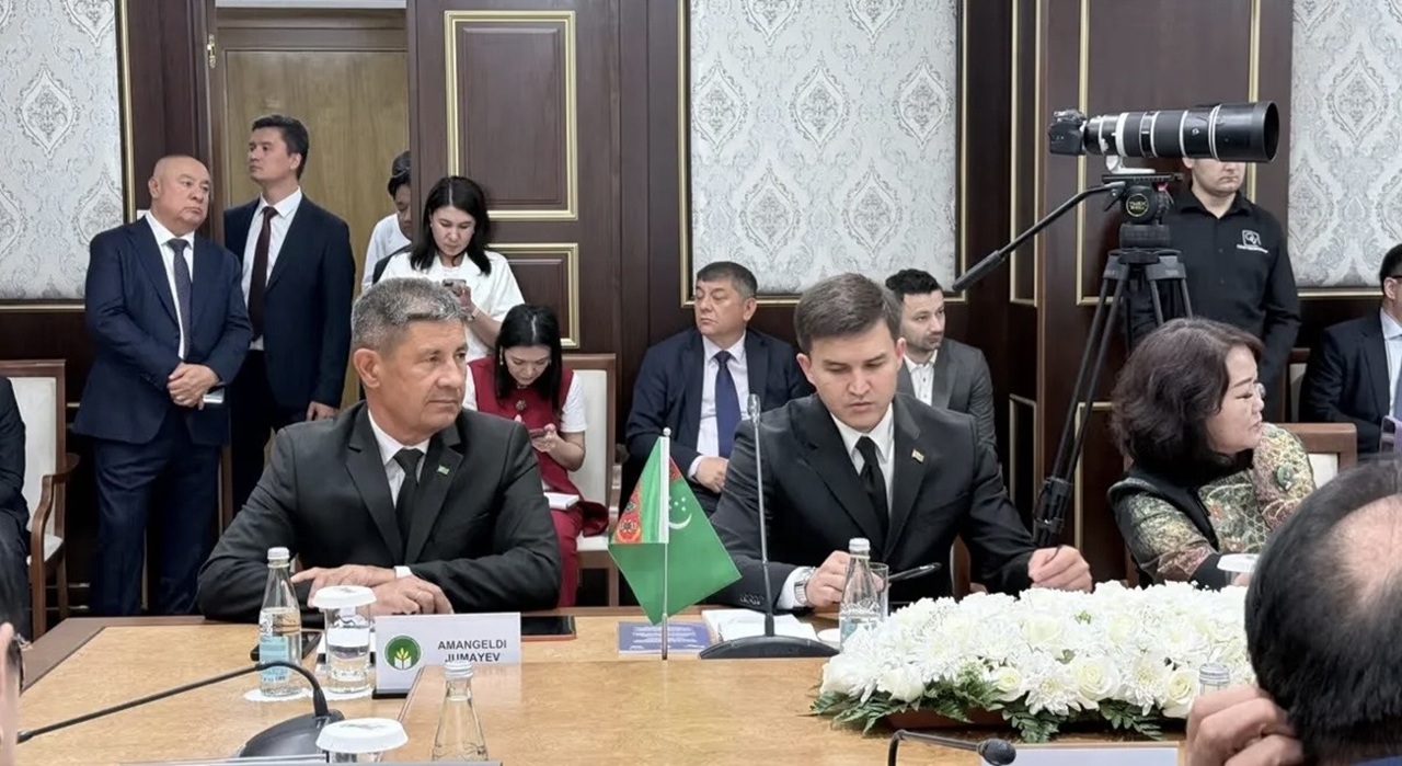 профсоюзы центральной азии объединились в международную конфедерацию