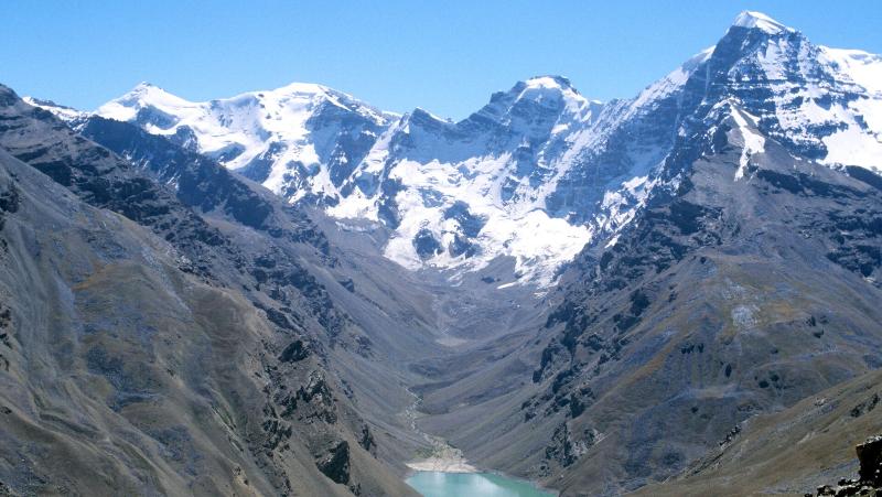 ТАСС: В Таджикистане в горах спасают альпинистов из Белоруссии и Великобритании