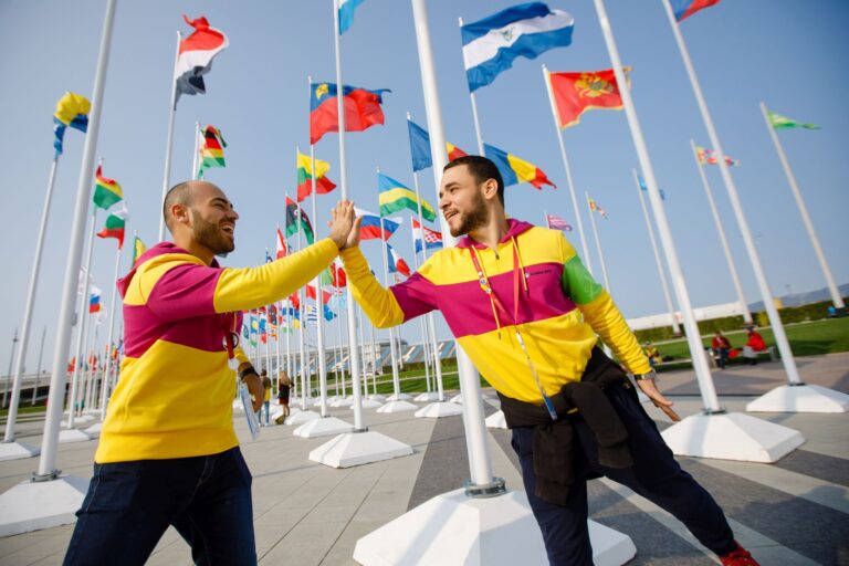 сотни юношей и девушек из таджикистана отправили заявки на участие во всемирном фестивале молодежи в россии