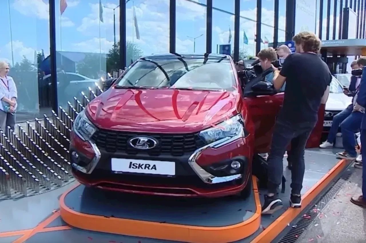 «автоваз»: до конца 2025 года в россии будет собрано 3000 моделей lada iskra