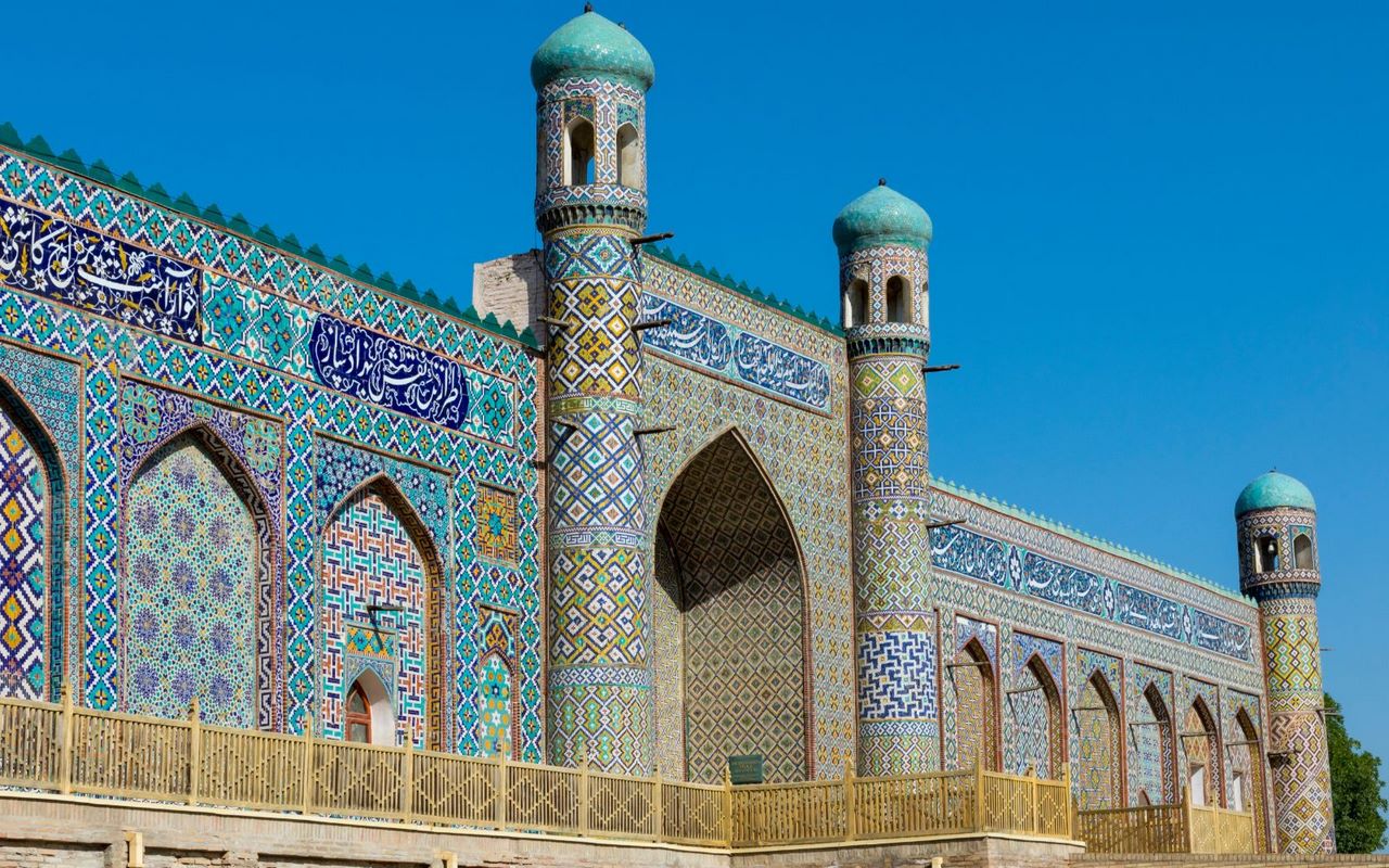 s7 airlines возобновляет полеты из сибири в еще один город узбекистана (расписание, цены)