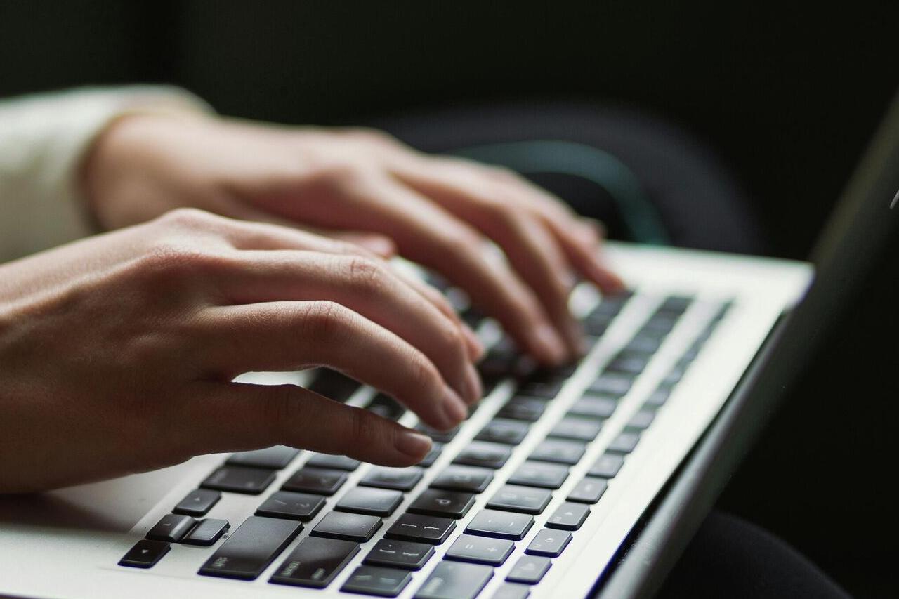 в кыргызстане мошенники в whatsapp выдают себя за посла россии