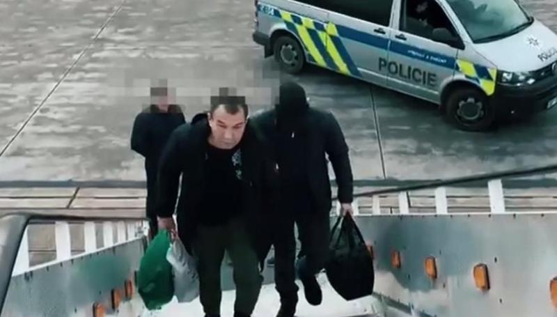 из чехии в казахстан экстрадировали подозреваемого в крупной афере