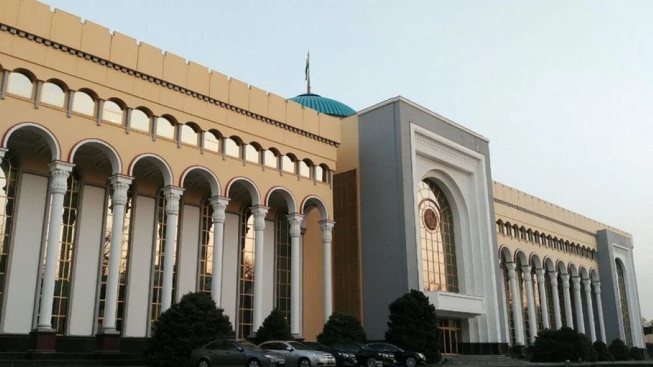 узбекские дипломаты запросили у американских коллег разъяснения по поводу усиленного досмотра футболистов
