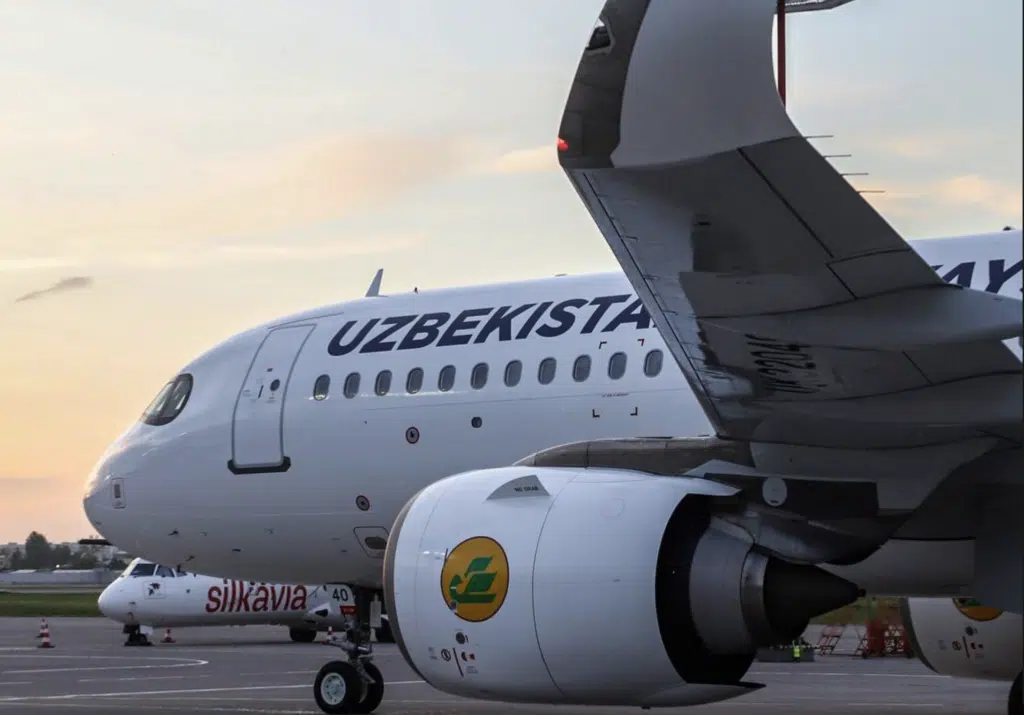 американский самолет из узбекистана не смог вылететь в москву по техническим причинам