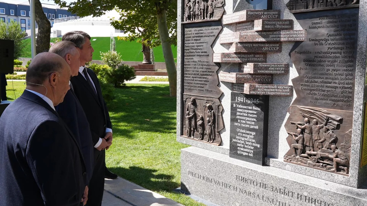 в ташкенте открыта мемориальная плита в честь советского героя-танкиста 