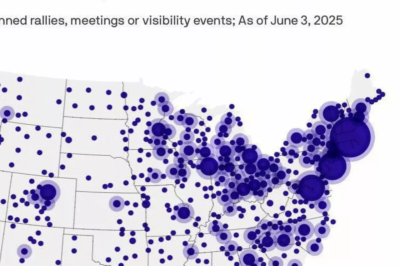 в сша накануне дня рождения трампа готовится масштабная акция протеста: объявлен национальный день неповиновения