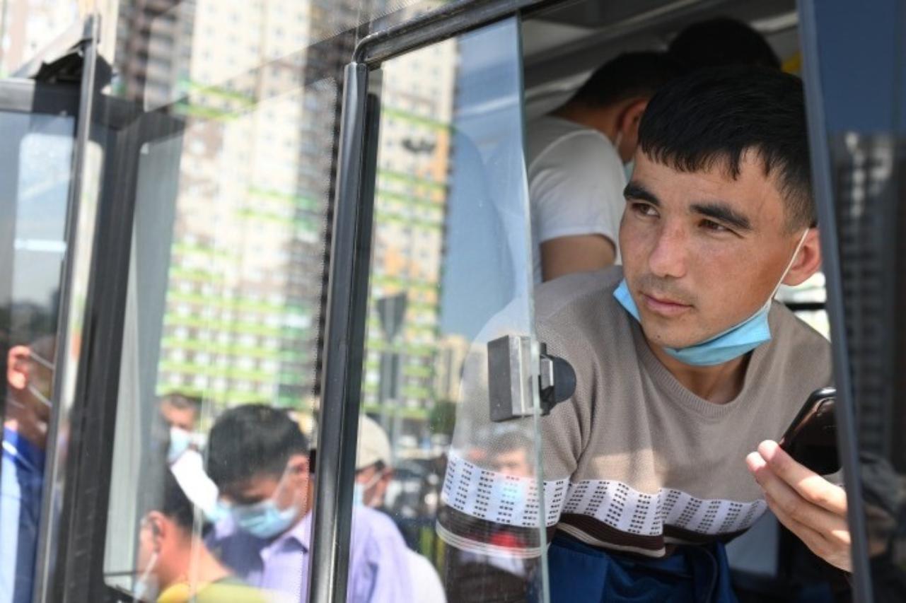 тасс: около 7 тыс. иностранцев депортировали из рф за 1-й этап операции «нелегал-2023»