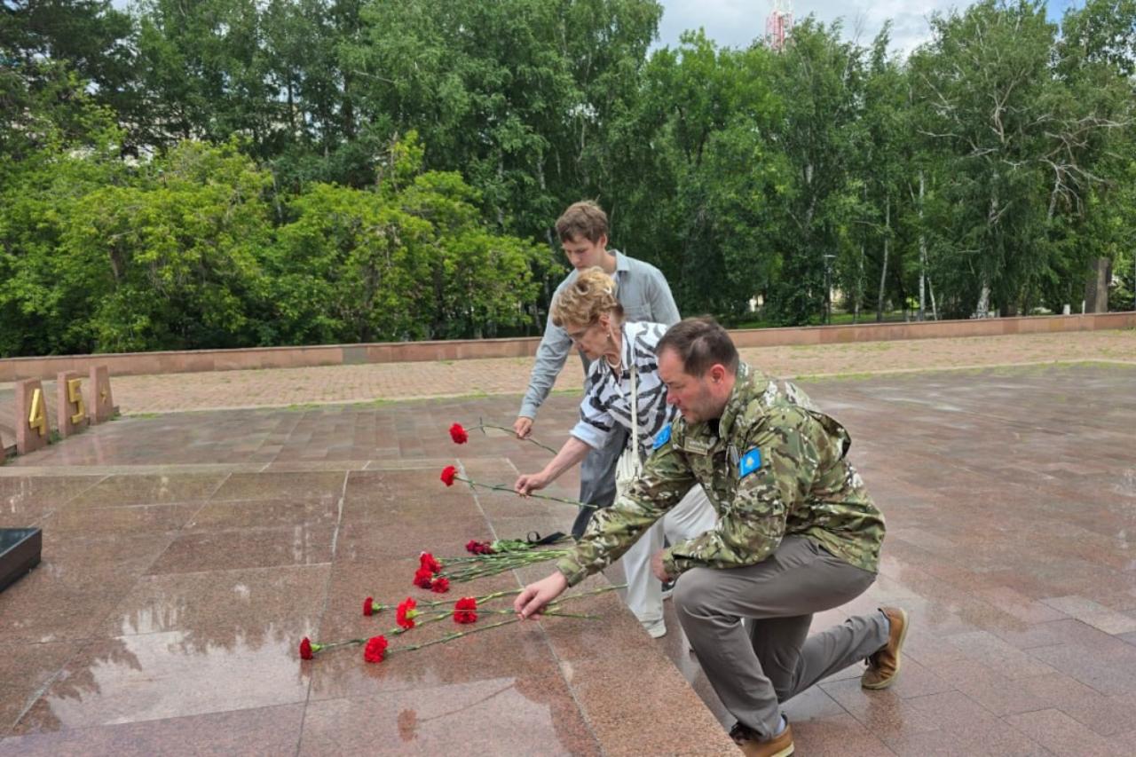 Павлодарских поисковиков проводили в экспедиции в Белоруссию и Россию