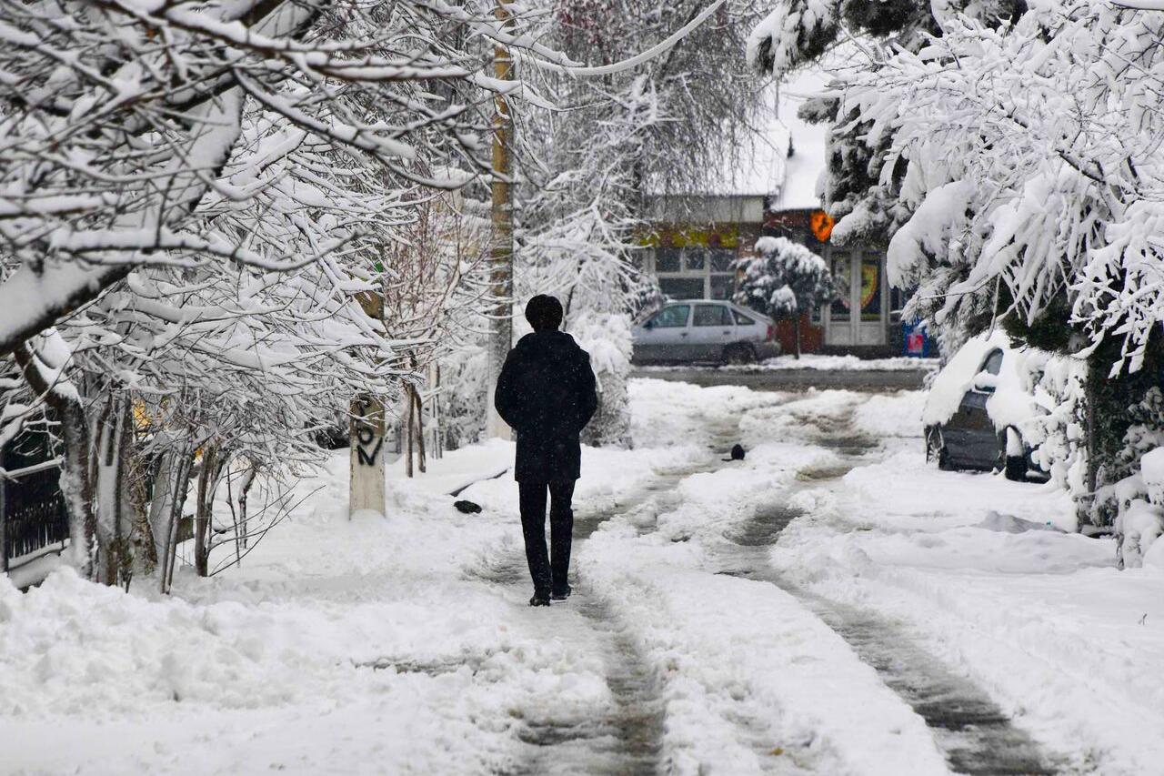какой будет погода в странах центральной азии в четверг,  16 января 2025