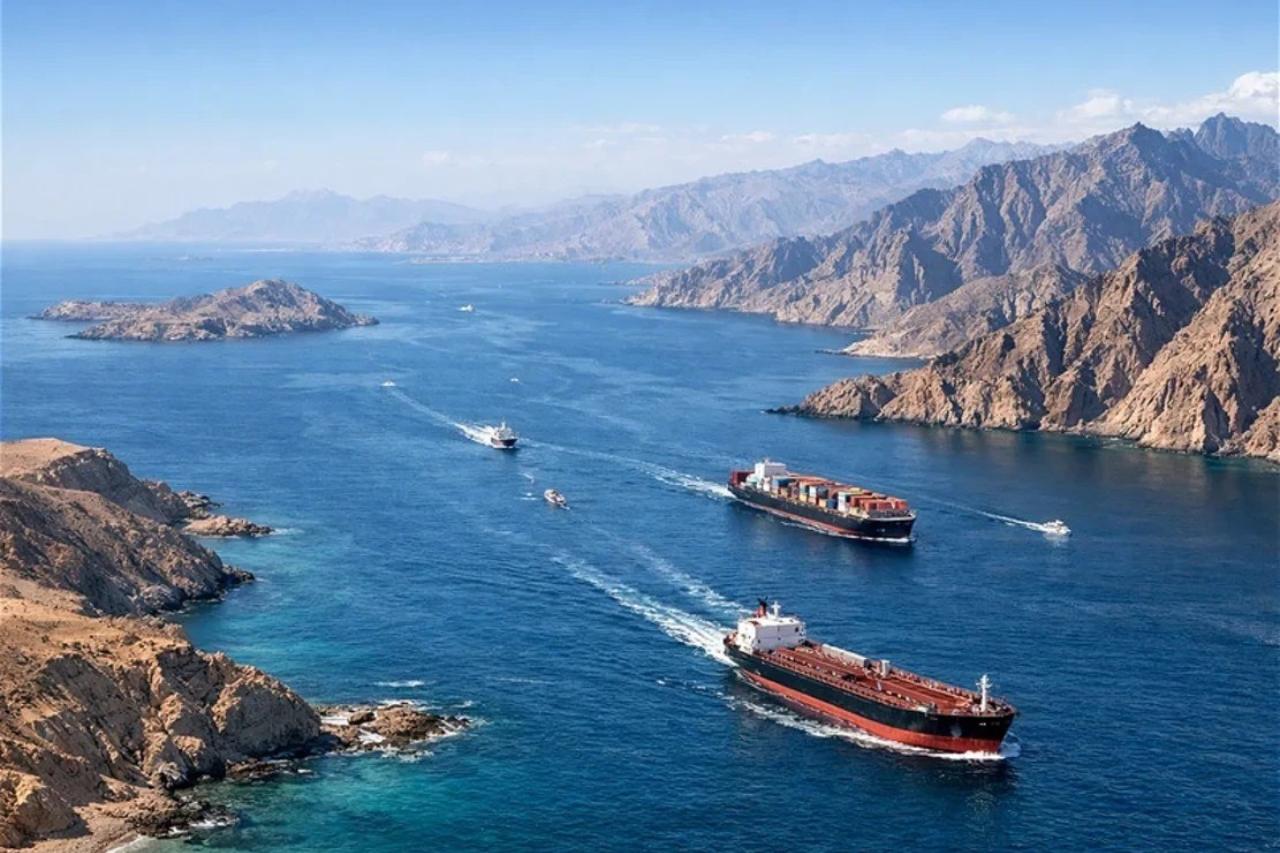 Блокада Ормуза и нефть дороже $100: хроника войны на Ближнем Востоке (14 апреля 2026)