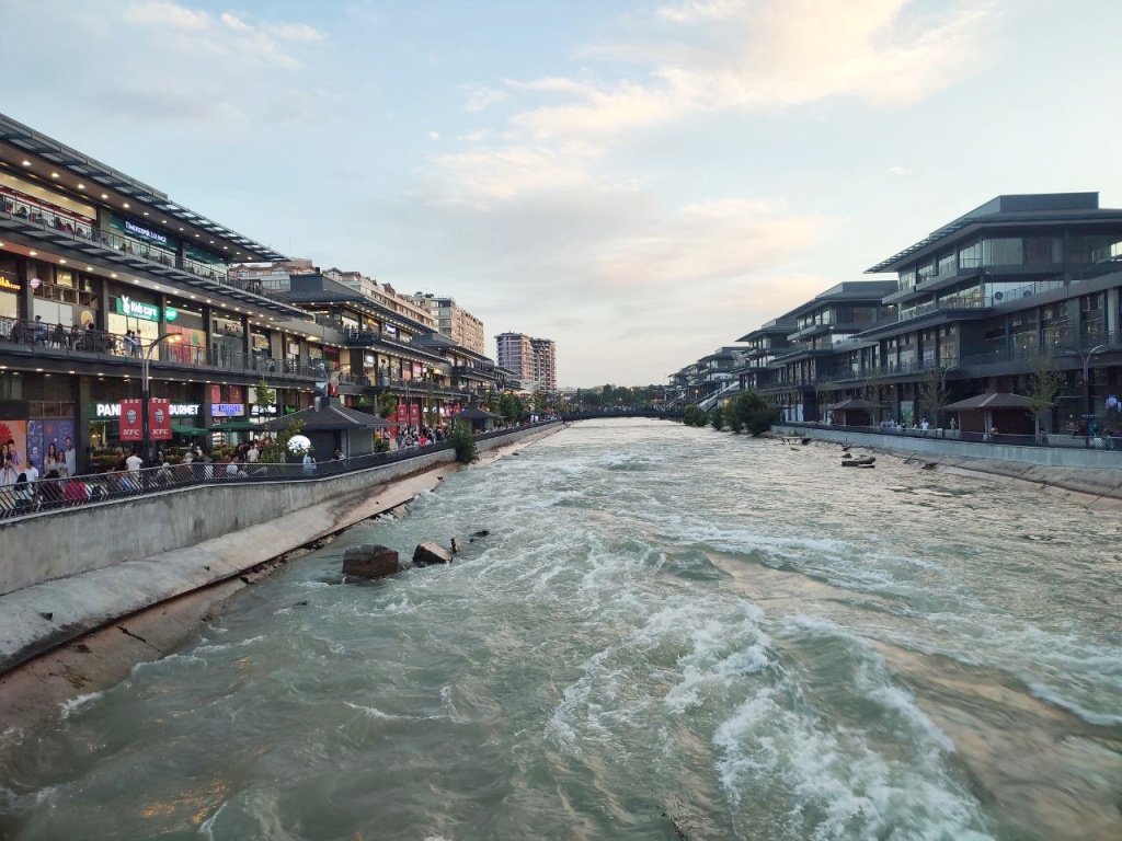понижение температуры в узбекистане, кратковременные дожди в кыргызстане: погода во вторник, 2 июля 2024