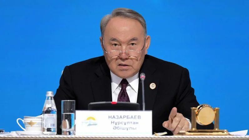 тасс: назарбаева лишили статуса главы попечительского совета названных его именем вуза и школ