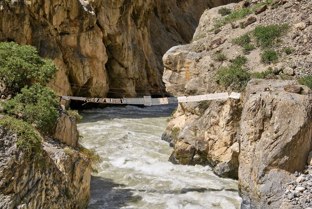 ясные дни и весеннее тепло: погода в странах центральной азии во вторник, 30 апреля 2024 