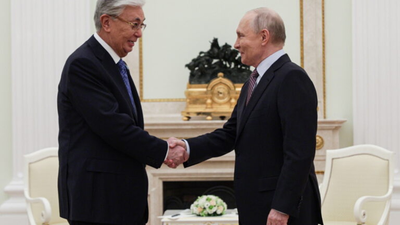 путин и токаев обсудили предстоящий визит в астану и отношения в рамках еаэс
