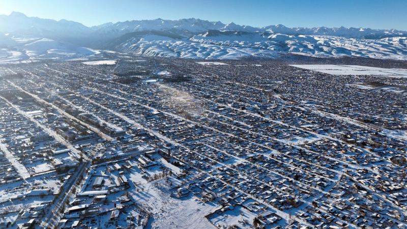 весна идет, снег угрожает людям: погода в странах центральной азии 5 марта 2024