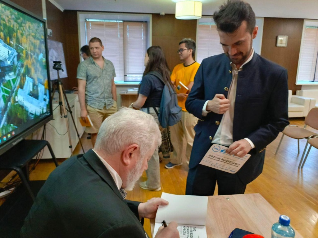 IMG_20250702_063021_959.jpg IMG_20250702_063021_959.jpg