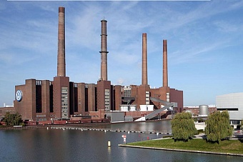 Заводы, до свидания: как Европа превращается из политического карлика в экономического лилипута