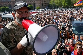 Премьер Армении превратил предвыборную гонку в охоту на ведьм, где любой критик автоматически становится «русским шпионом»