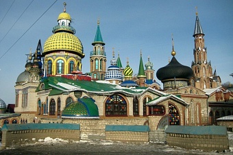 Храм или мечеть: кому выгодна архаизация общественного сознания