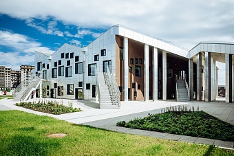 стало известно, когда в школах алматы завершится учебный год