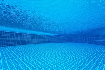 в казахстане 14 человек отравились хлором в бассейне