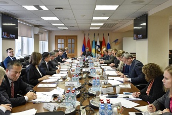 в еаэс усилят соцзащиту мигрантов, работающих в рф