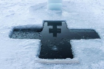 минздрав напомнил о мерах предосторожности во время крещенских купаний 19 января 2025